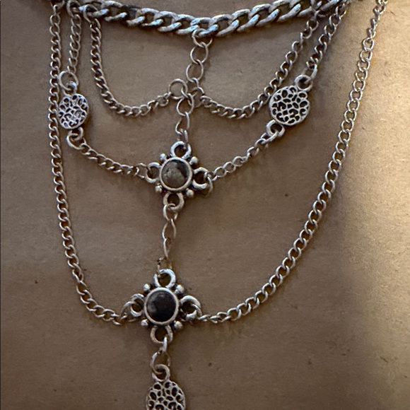 Vincent Hand Chain
NWT
Free People
Color-Silver - Picture 5 of 5